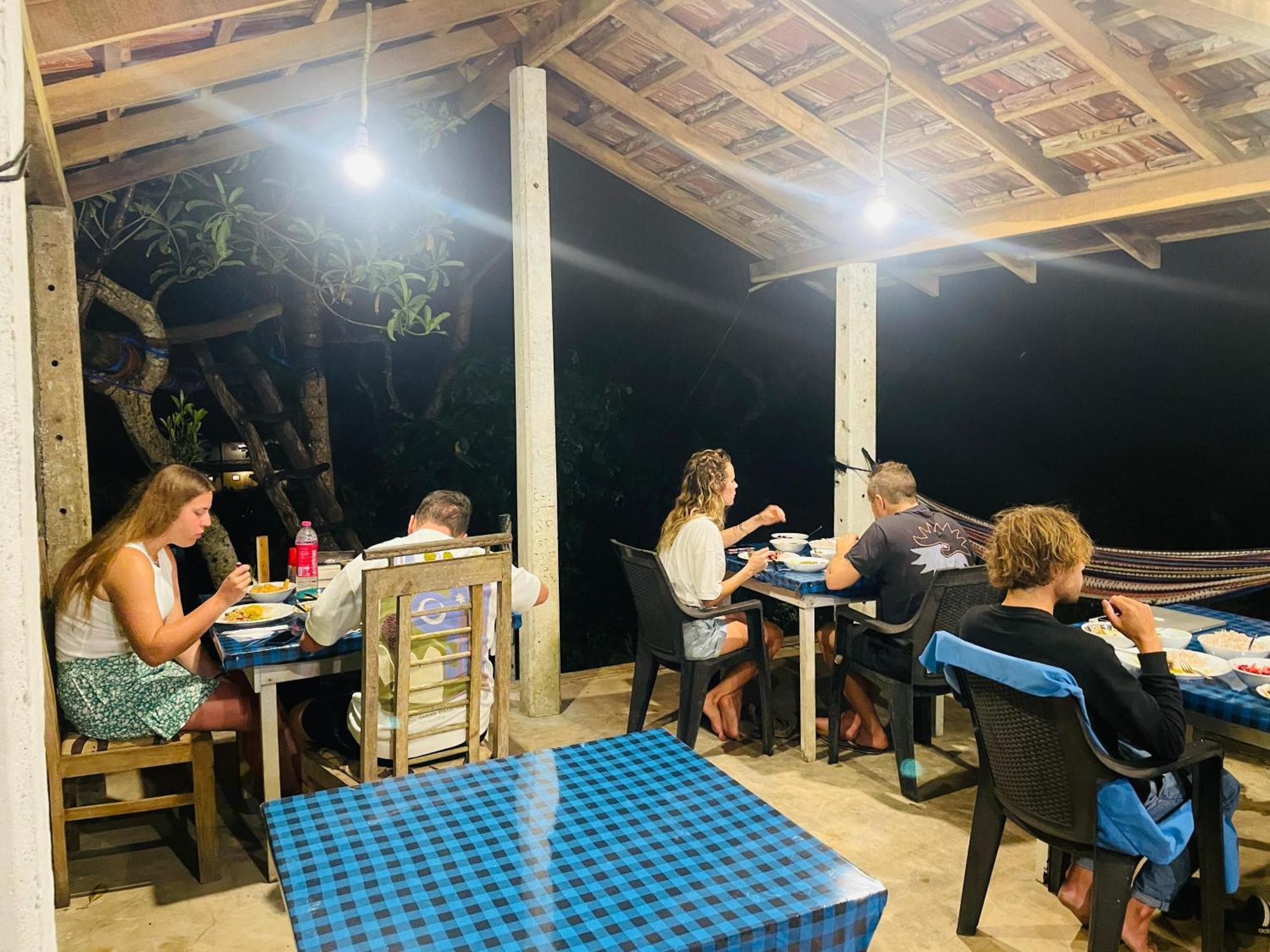 Sky Mountain Cafe With Seaview Bed & Breakfast Уелигама Екстериор снимка